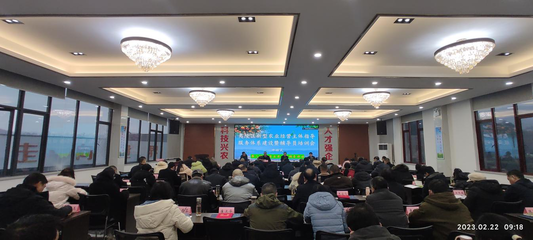 走进田间地头 实地解读新型农业发展新图景